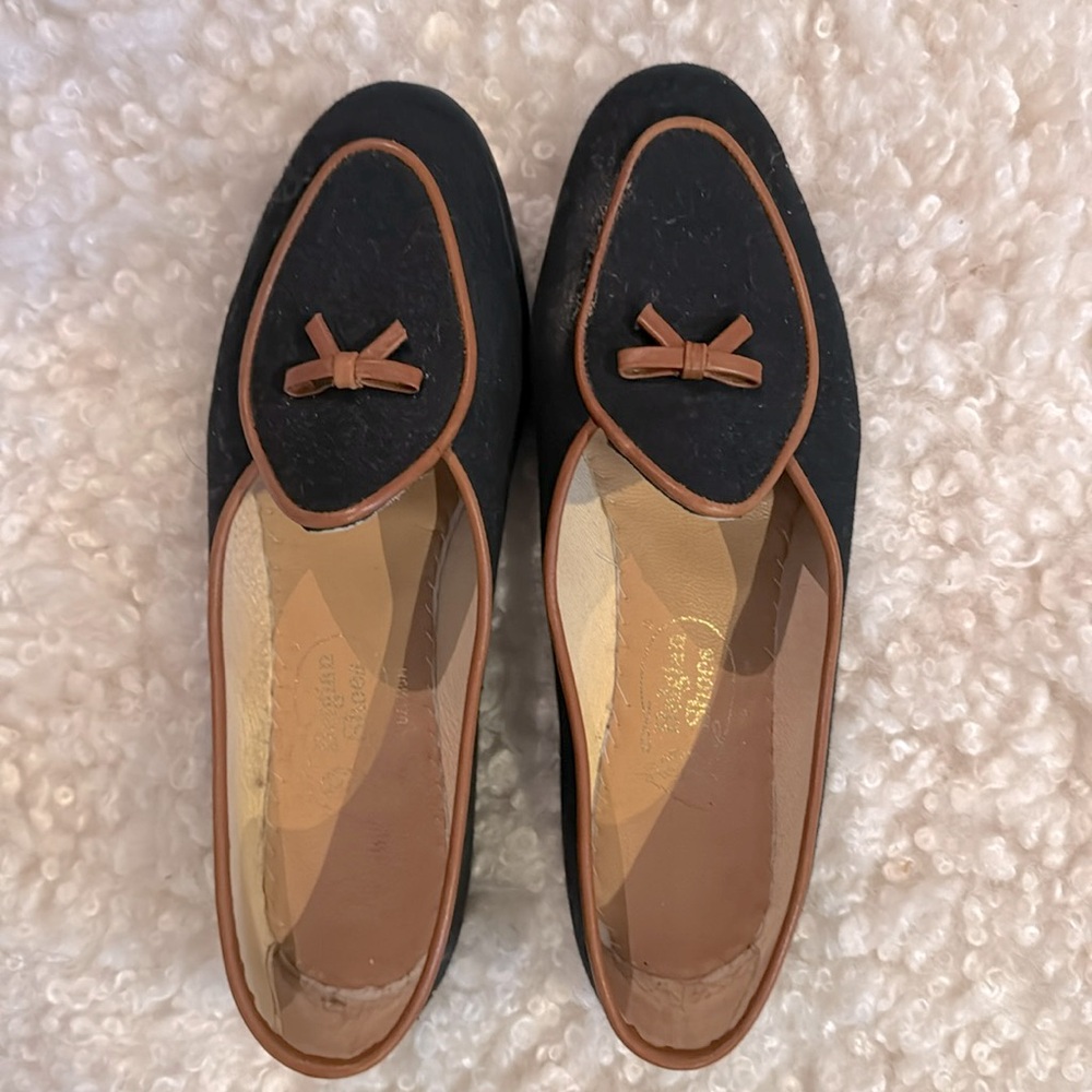 BELGIAN SHOES. ORIGINAL BLACK AND TAN LOAFERS